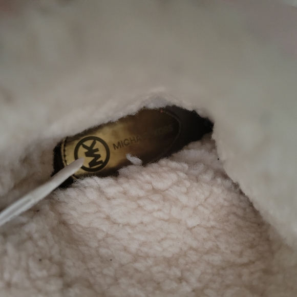 Authentic Michael Kors genuine Sheep Fur Leather Wedge Boot size 8.5 - Picture 10 of 12